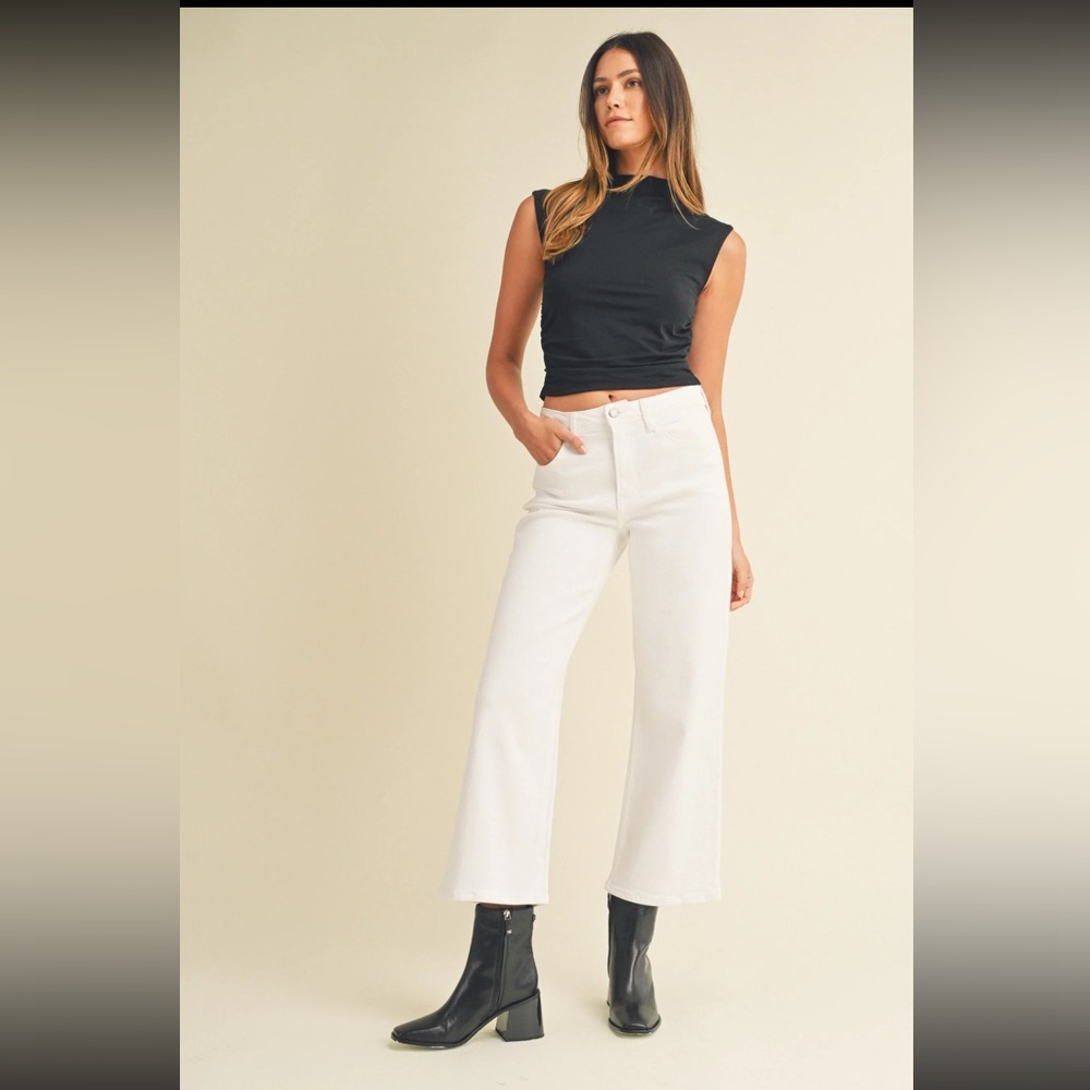Cropped Wide-Leg High-Rise Jeans in White - Just Black size 28